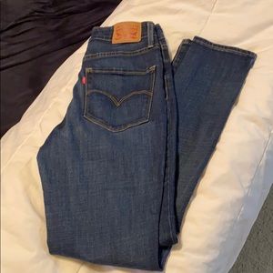 Levi high Rise skinny Jeans